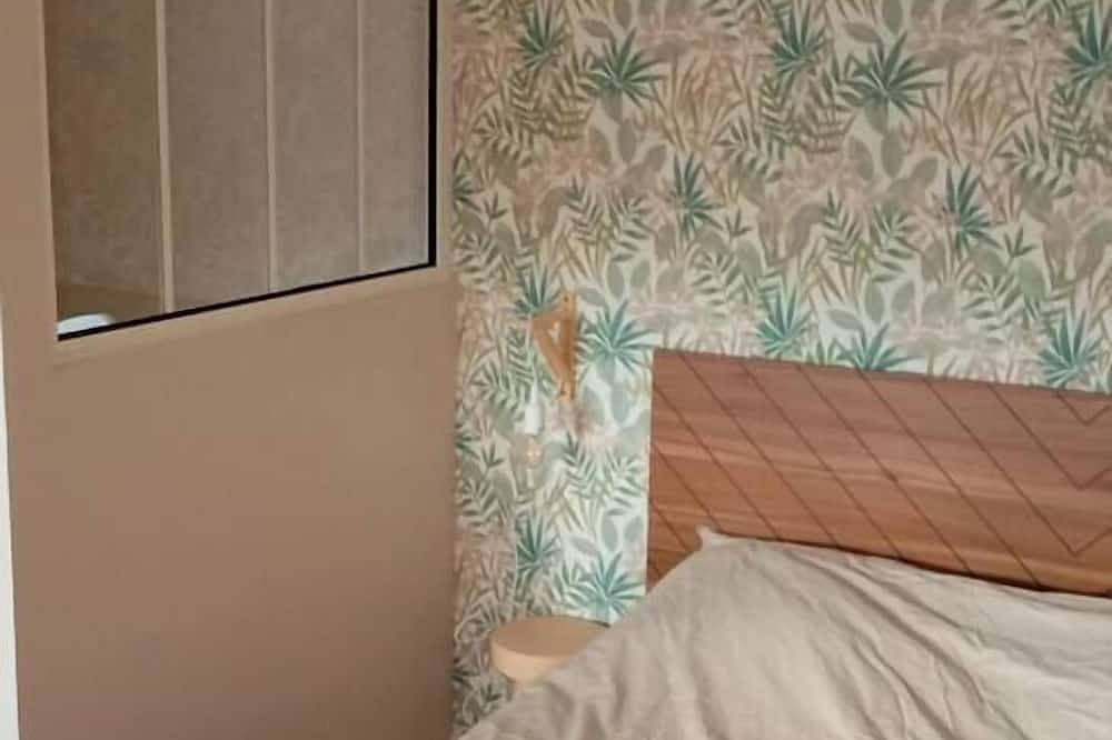 Entire apartment, The Rosies' cocoon: Eleanor Roosevelt studio. in Colleville-sur-Mer, Bayeux region