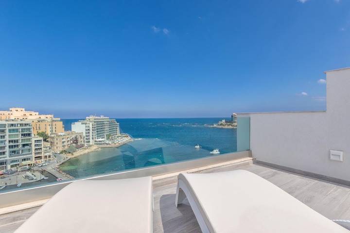 Appartement de vacances pour 6 personnes, avec Vue sur l’océan et Balcon ainsi que Jacuzzi et Terrasse à San Giljan