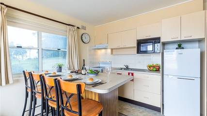 Holiday Apartment for 5 People in Nelson Bay, Hunter Valley, Photo 3
