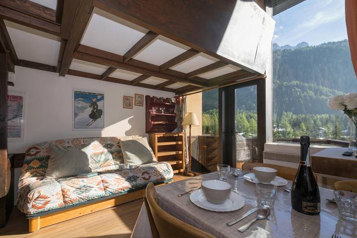 Chalet pour 4 personnes, avec balcon, adapté aux familles dans Argentière