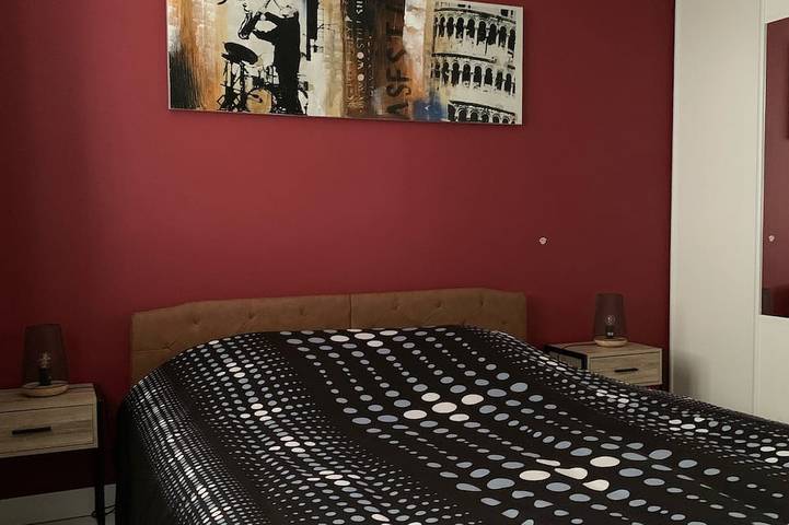 Location de vacances pour 6 personnes, avec terrasse et jardin à Champcevinel - 4