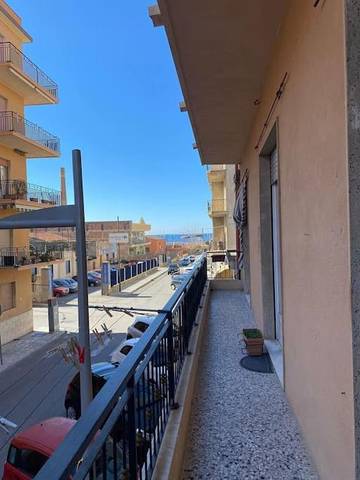 Gîte pour 8 personnes, avec balcon à Melito di Porto Salvo