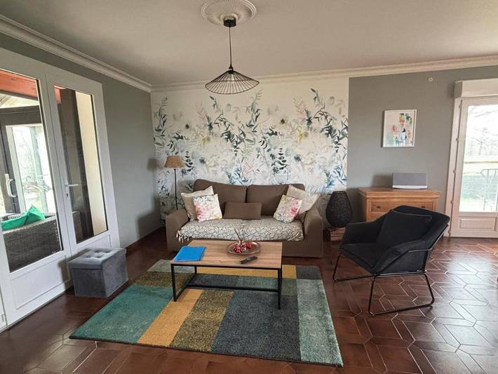 Location de vacances pour 6 personnes, avec terrasse et jardin à Rouillé