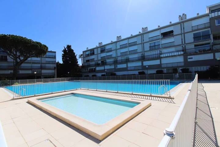 Gîte pour 2 personnes, avec piscine à Saint-Tropez - 2