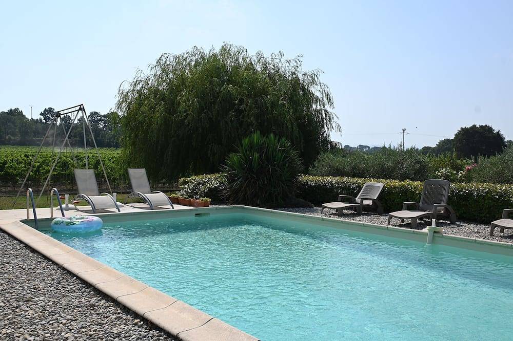 Villa climatisée  1km du village caromb -vaucluse   8 personnes in Caromb, Parc naturel régional du Mont-Ventoux