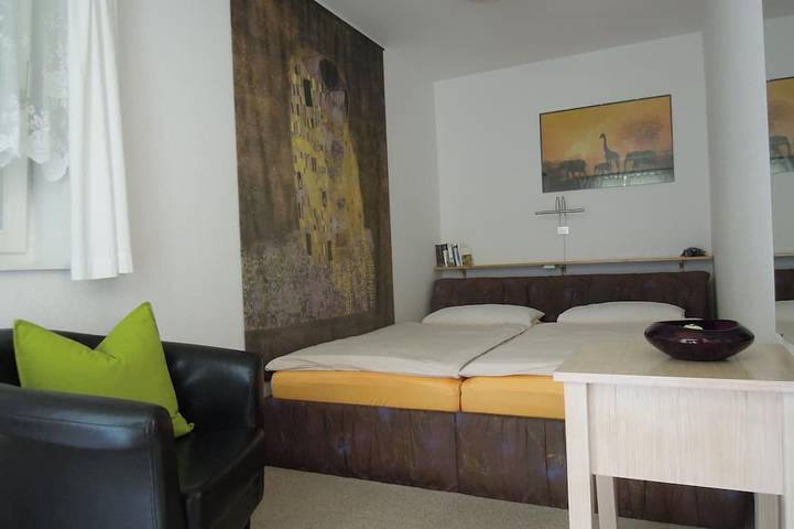 Ferienwohnung für 2 Personen, mit Terrasse und Garten in Schönfeld-Weißig - 2