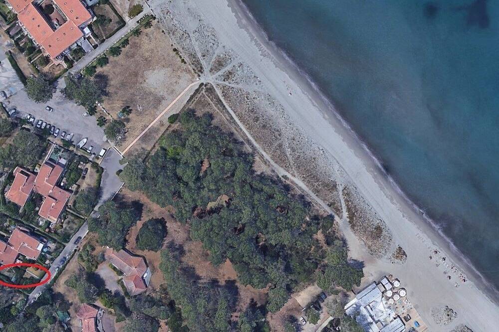 Entire apartment, Mini Villa Avec Jardin à 50 m Plage in Borgo, Bastia region