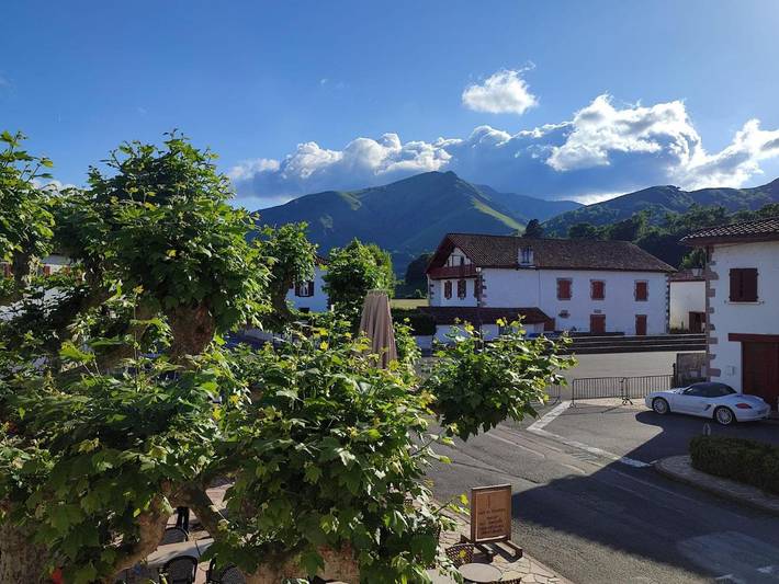 Chambre d’hôte pour 3 personnes, avec Terrasse à Bidarray