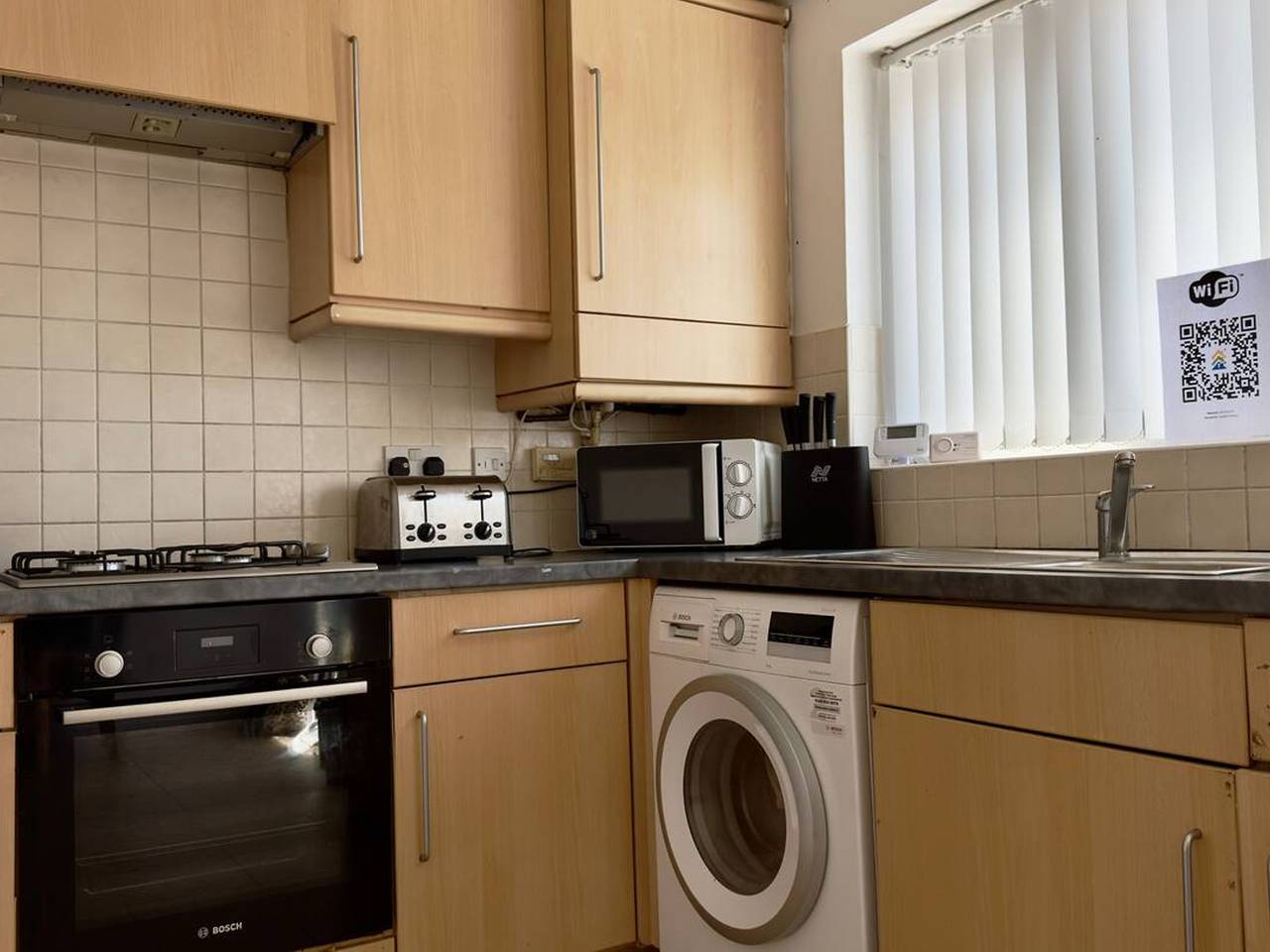 Liverpool Home from Home| Sleeps 4, Free Parking | Pass the Keys in Liverpool, Merseyside