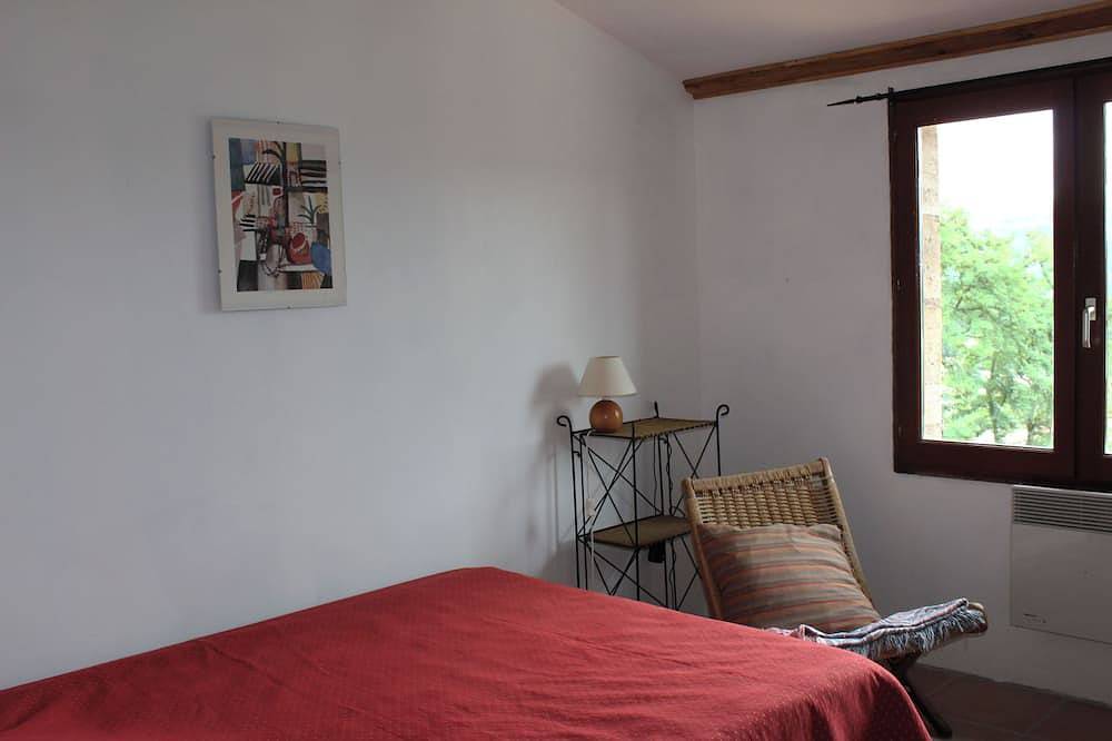 Appartement entier, Esperança: Living in Nature with a Natural Swimming Pool, Southern Cévennes, Southern France in Molières-Cavaillac, Parc national des Cévennes
