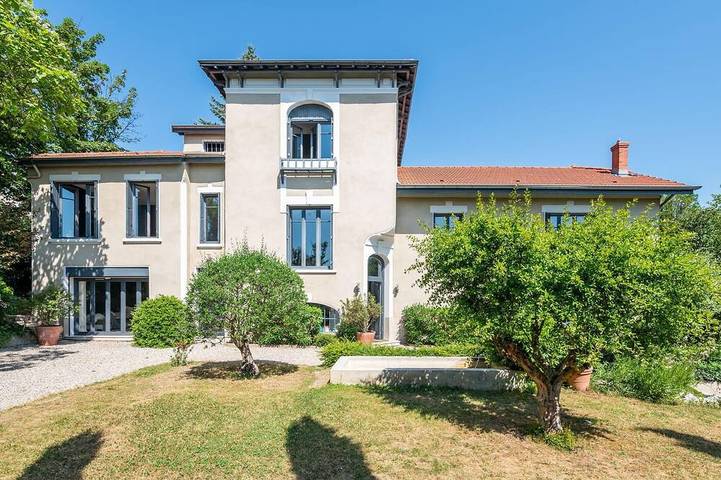 Maison de vacances pour 10 personnes, avec Jardin à Caluire-et-Cuire