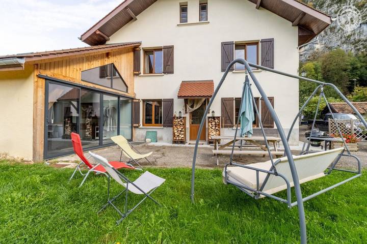Gîte pour 2 personnes, avec terrasse ainsi que sauna et jacuzzi à Saint-Christophe (Savoie)
