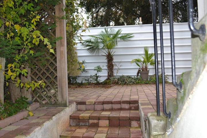 Gîte pour 3 personnes, avec vue sur le lac à Villeneuve-le-Roi - 2