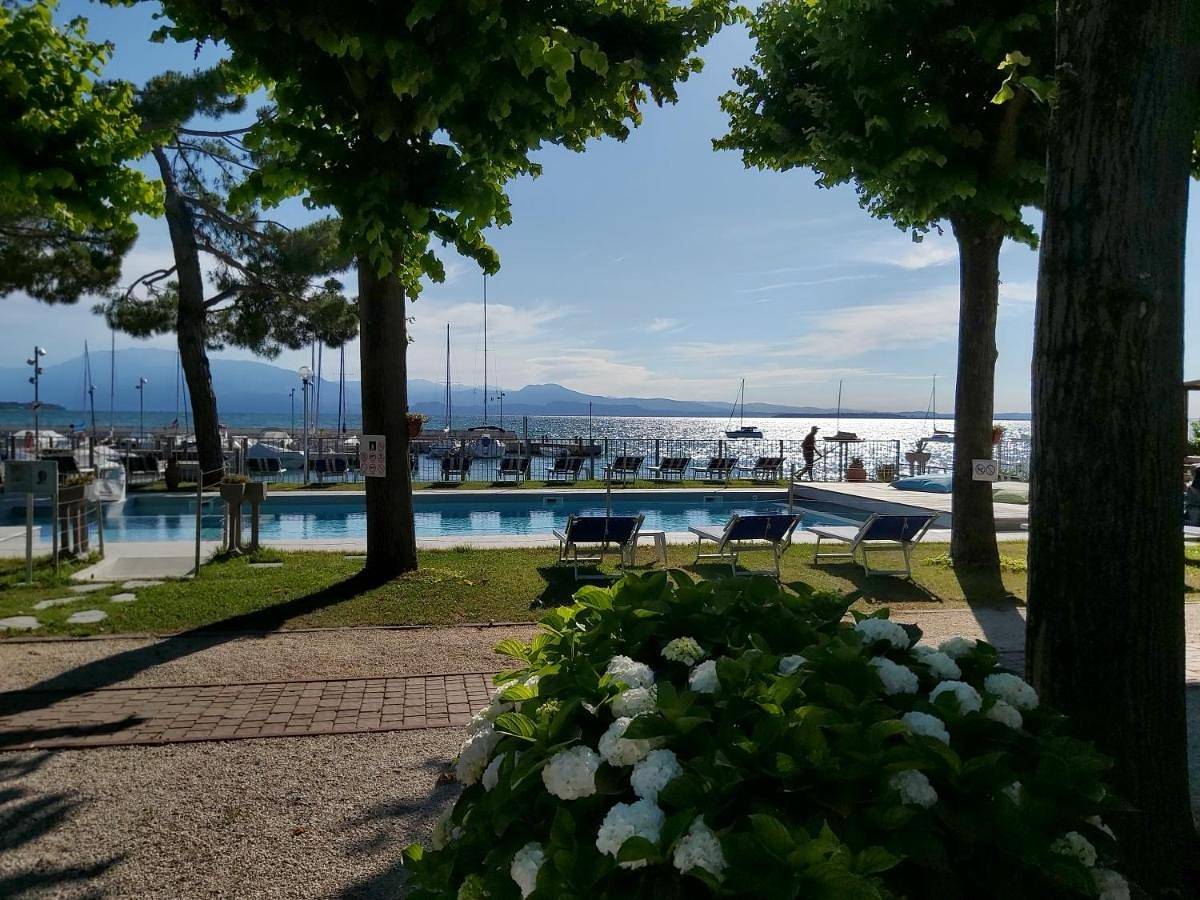 Villaggio Turistico dei Tigli in Padenghe sul Garda, Prealpi Gardesane