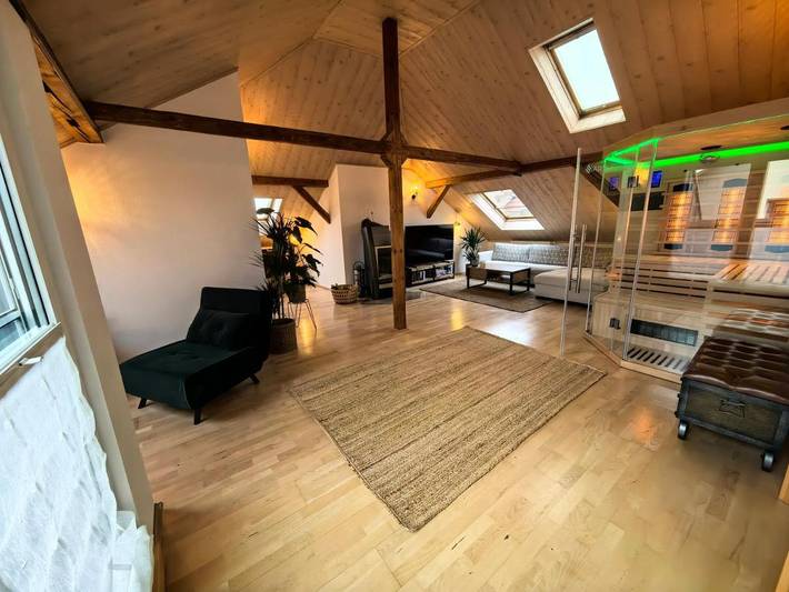 Ferienwohnung für 6 Personen, mit Balkon und Sauna sowie Ausblick in Weimar