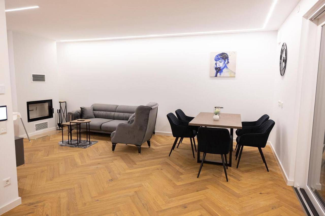 Ganze Wohnung, Deluxe Two-Bedroom Apartment with Garden View in Senne, Bielefeld
