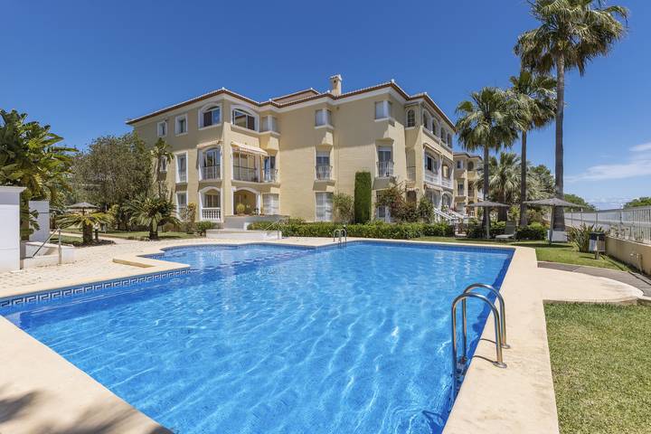 Vakantieappartement voor 4 personen, with Terras and Tuin as well as Kinderzwembad in Jávea
