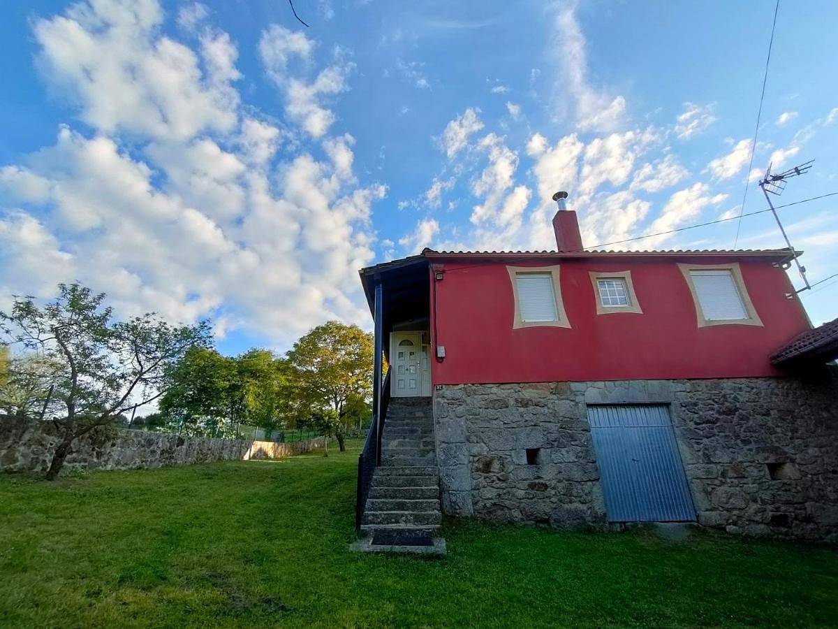 Four-Bedroom House in Saviñao, Reserva da Biosfera Ribeira Sacra e Serras do Oribio e Courel