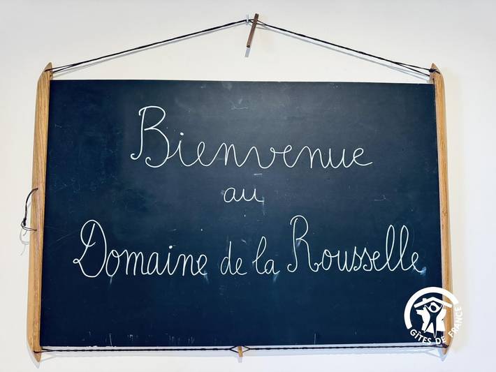 Gîte pour 14 personnes, avec terrasse ainsi que jardin et piscine à Arzens - 4