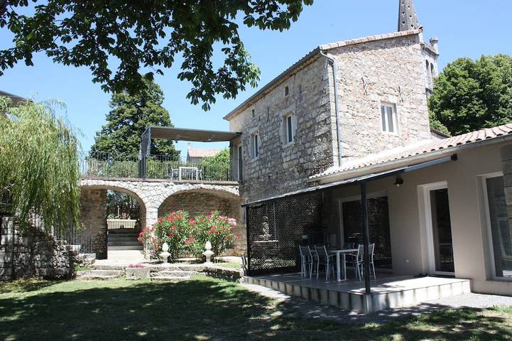 Appartement de vacances pour 4 personnes, avec terrasse et jardin