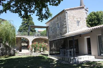 Gîte pour 4 personnes, avec jardin et terrasse à Berrias-et-Casteljau