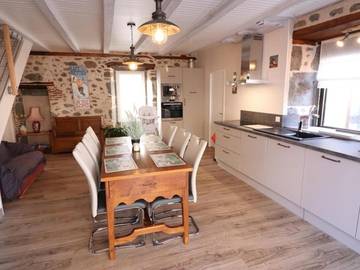 Gîte pour 5 personnes, avec terrasse à Jussac
