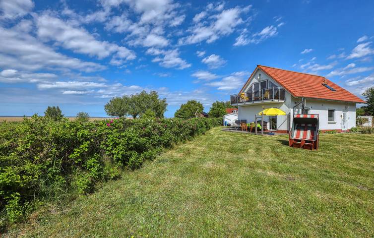 Ferienwohnung für 2 Personen, mit Seeblick und Terrasse sowie Garten in Fuhlendorf - 3