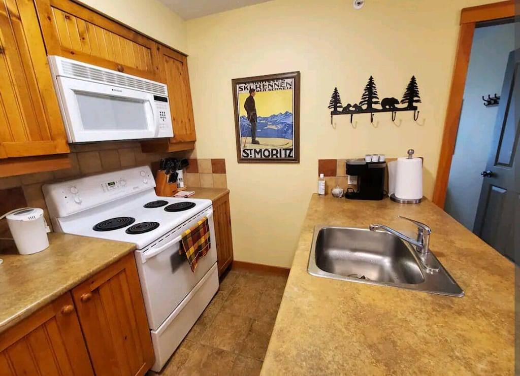 Ganze Wohnung, Lovely 2bdrm Panorama Springs unit overlooking the mountains and pools! in Panorama