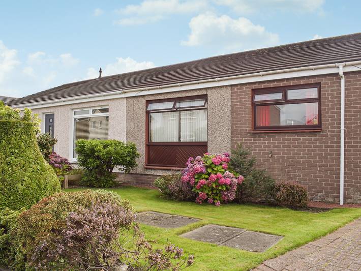 Log cabin for 6 people, with Garden in Stirling