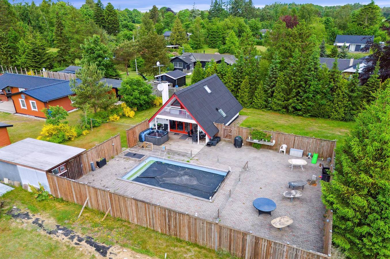 Pet friendly home in Glesborg with outdoor swimming pool in Selkær Mølle, Glesborg