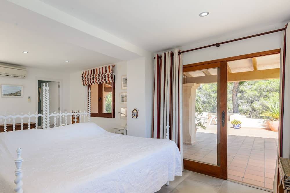 Einzigartiger Panoramablick für diese Villa mit 6 Schlafzimmern und 6 Bädern in Es Cubells, Sant Josep de sa Talaia