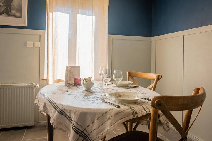 Location de vacances pour 2 personnes, avec vue et jardin dans Le Mené - 2