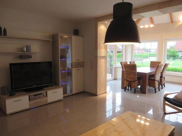 Ferienwohnung für 5 Personen, mit Whirlpool und Terrasse in Halbemond