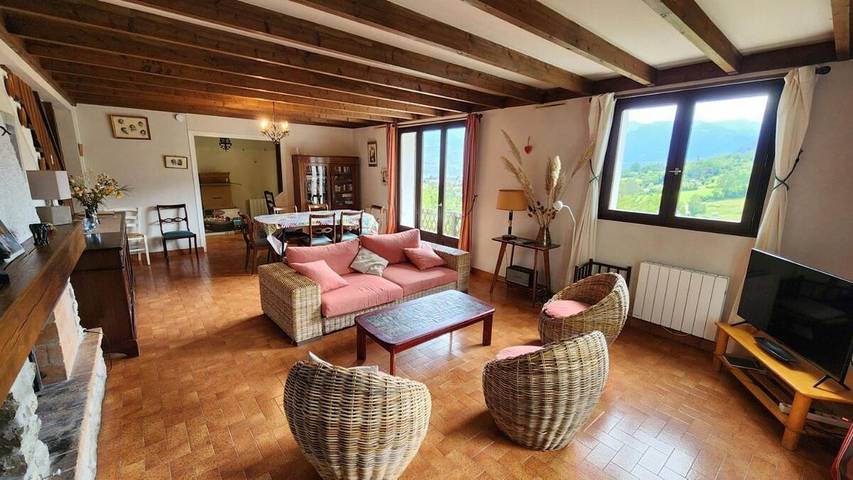 Chalet pour 9 personnes, avec Balcon et Terrasse ainsi que Vue sur le lac et Vue à Saint-Jorioz