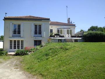 Cottage pour 6 personnes, avec vue et jardin à Échillais