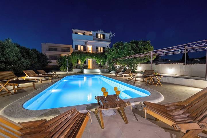 Ferienhaus für 17 Personen, mit Garten und Balkon, mit Haustier - 1