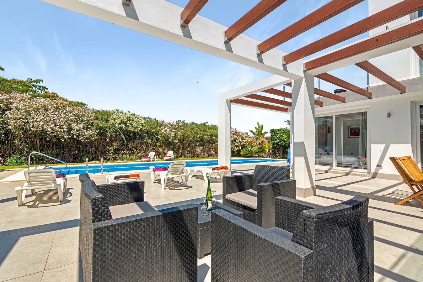 Chalet 'Senna' con vista sulle montagne, Wi-Fi e aria condizionata in Jávea, Costa Blanca