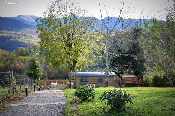 Gîte pour 2 personnes, avec jacuzzi ainsi que jardin et terrasse dans Neuilh