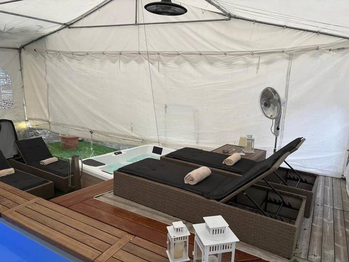 Maison d’hôte pour 3 personnes, avec jardin et jacuzzi ainsi que piscine et sauna à Gênes - 3