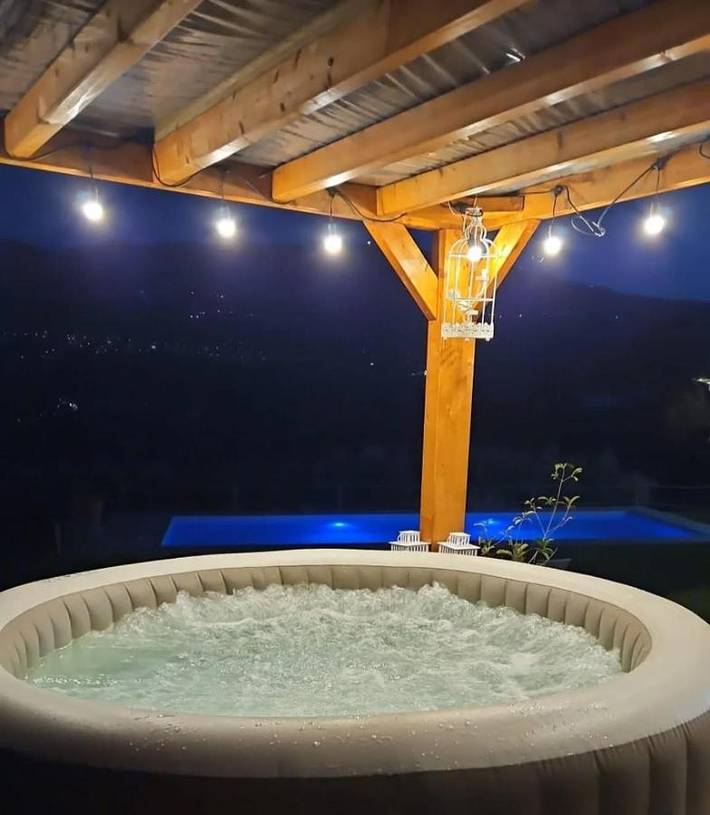 Pousada para 2 pessoas, com jardim e terraço e ainda piscina and jacuzzi no Vale do Douro