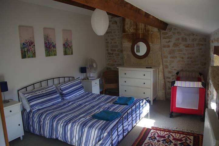 Location de vacances pour 10 personnes, avec terrasse et jardin à Saint-Savinien - 3