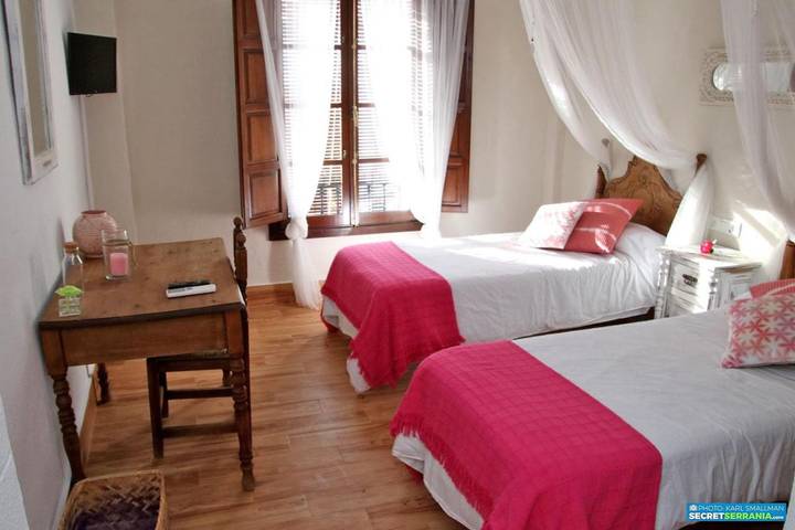 Hotel para 2 personas, con Terraza y Vistas en Jimera de Líbar - 2