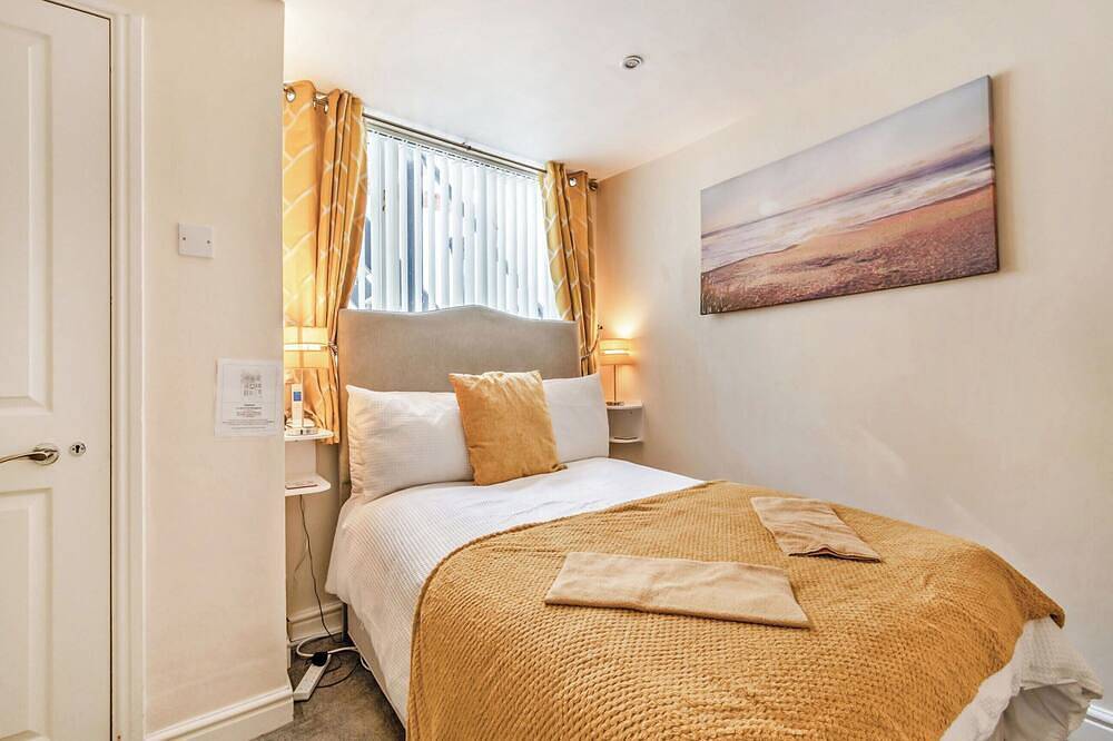 2 bedroom accommodation in Sandsend, near Whitby in Sandsend, North York Moors National Park
