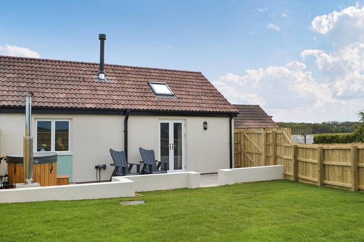 Holiday rental for 2 people, with garden and hot tub, with pets in Bempton