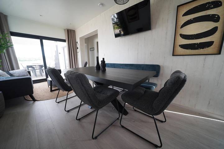 EuroParcs Hoge Kempen — Lakeside Waterfront Cottage 4 in Zutendaal, Hasselt und Umgebung