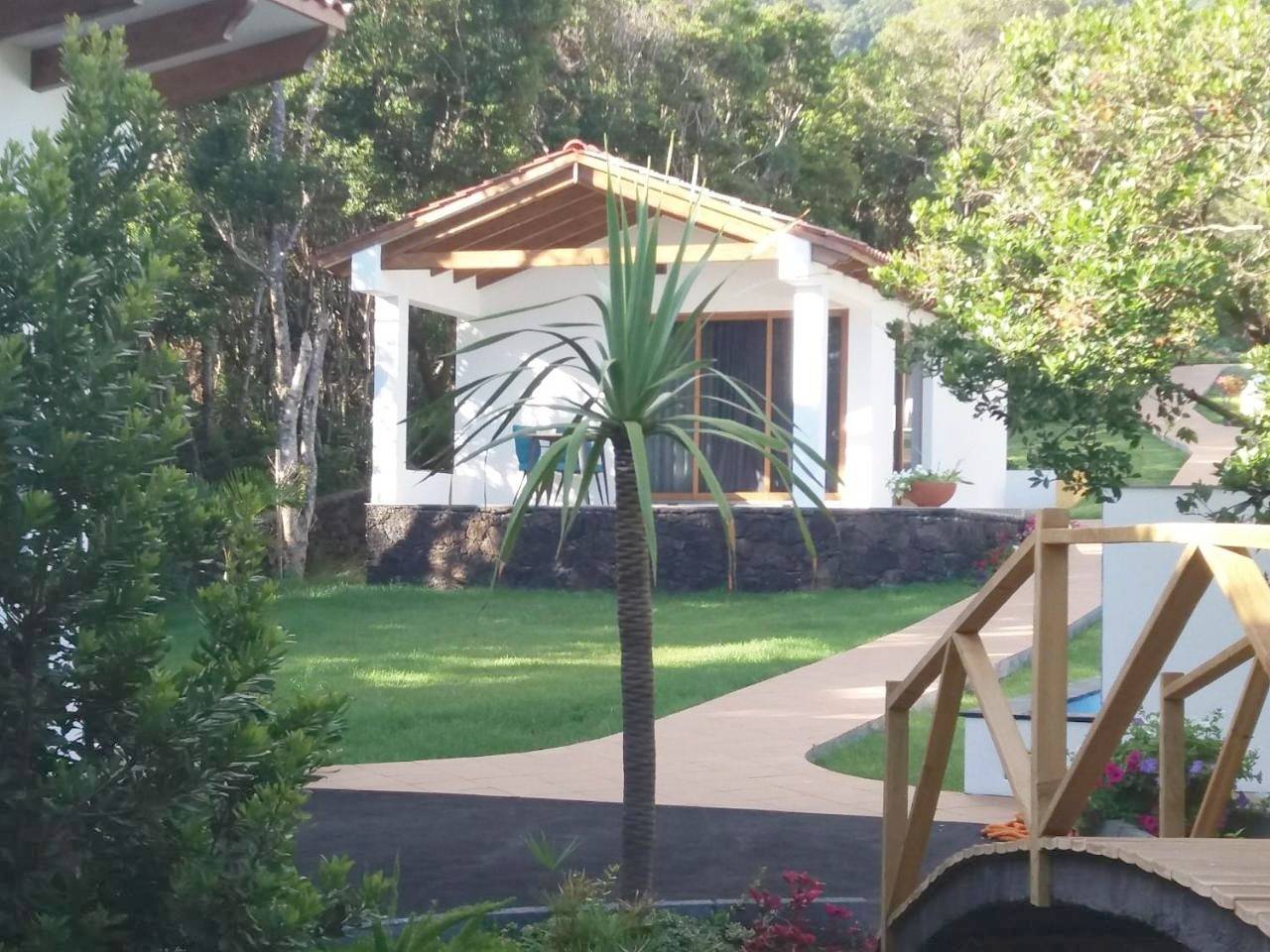 Villas Casteletes in Urzelina, São Jorge (Portugal)