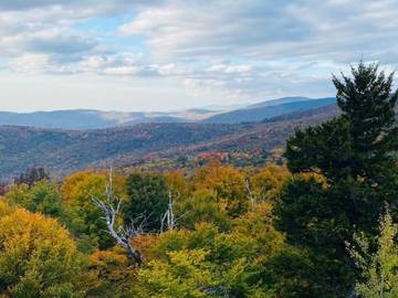 Vacation Home for 10 Guests in Vermont, USA, Picture 2