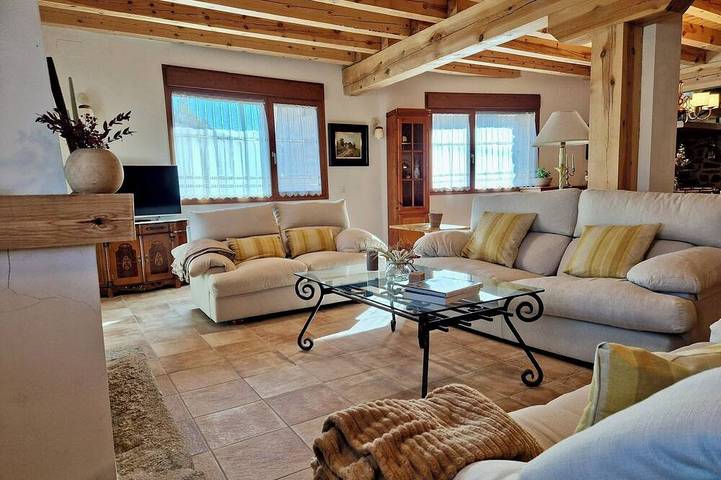 Casa Rural Los Candiles de Aldeasaz in La Cuesta (Segovia), Turégano