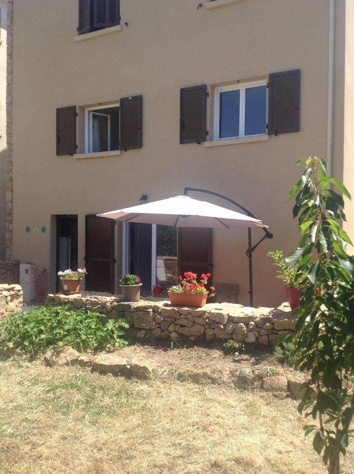 Location de vacances pour 2 personnes, avec vue et jardin à Piana - 3