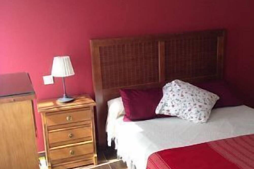 La Plazuela Navaluenga en pleno centro de Navaluenga.Muy reformada y confortable in Navaluenga, Valle del Alberche